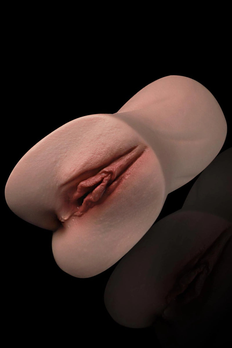 Lisa: 2.05LB Silicone Realistic Fake Vagina