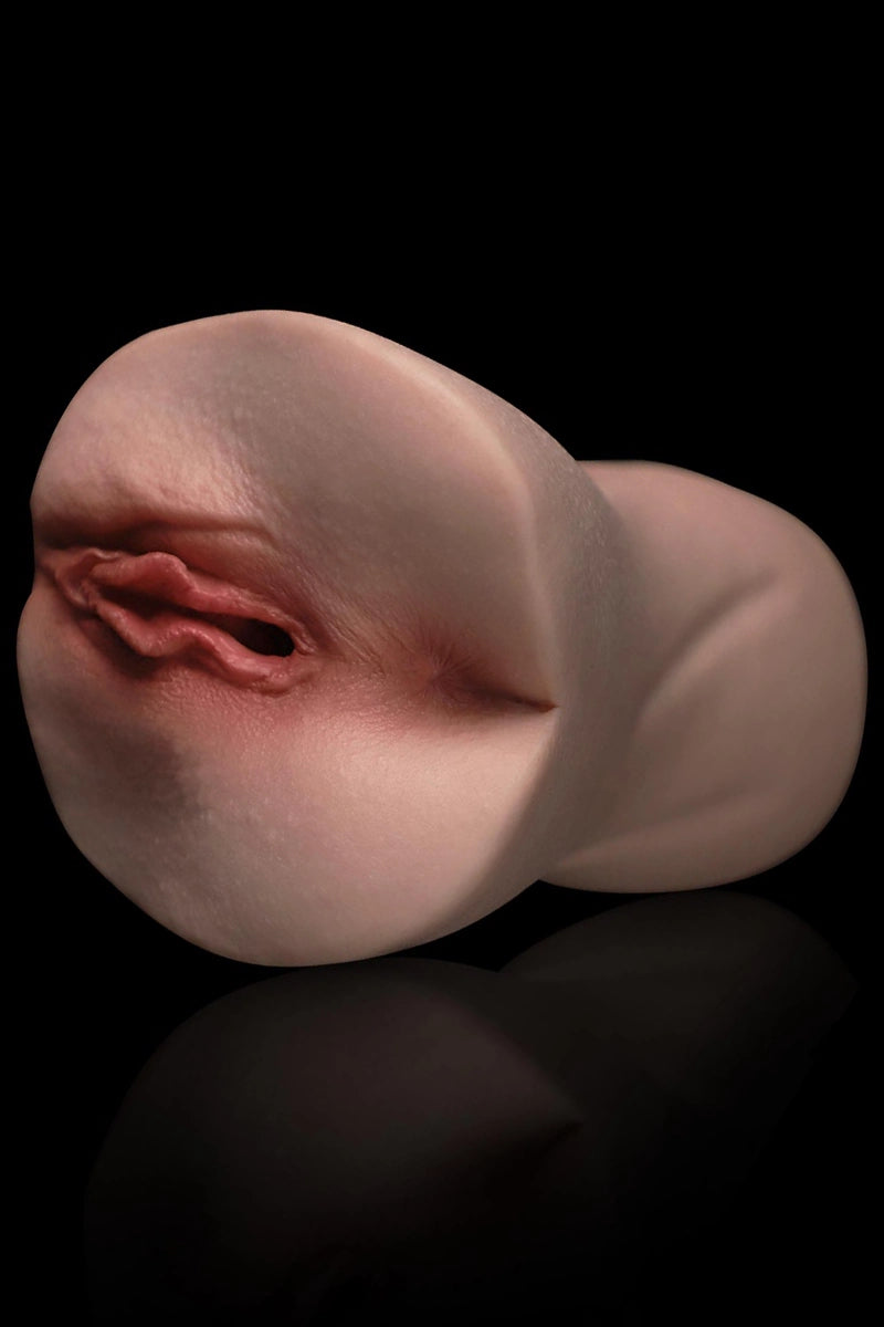 Lisa: 2.05LB Silicone Realistic Fake Vagina